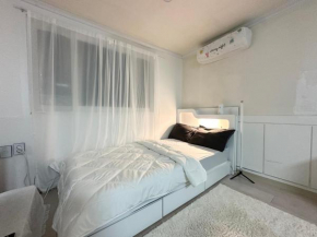 Cozy Home in Central Seoul